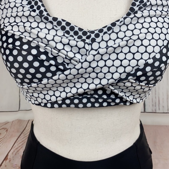 Bikini - Picture 2 of 5